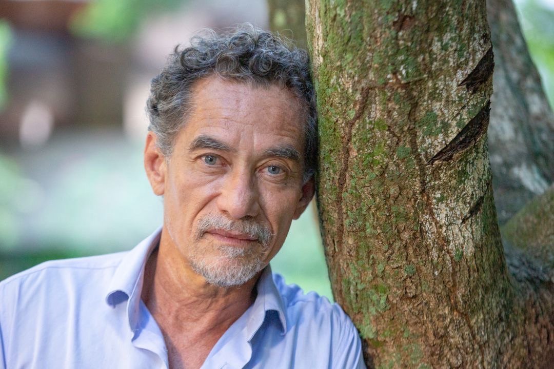 Ator Chico Diaz avança em tratamento capilar e inicia nova etapa na Mais Cabello Prime